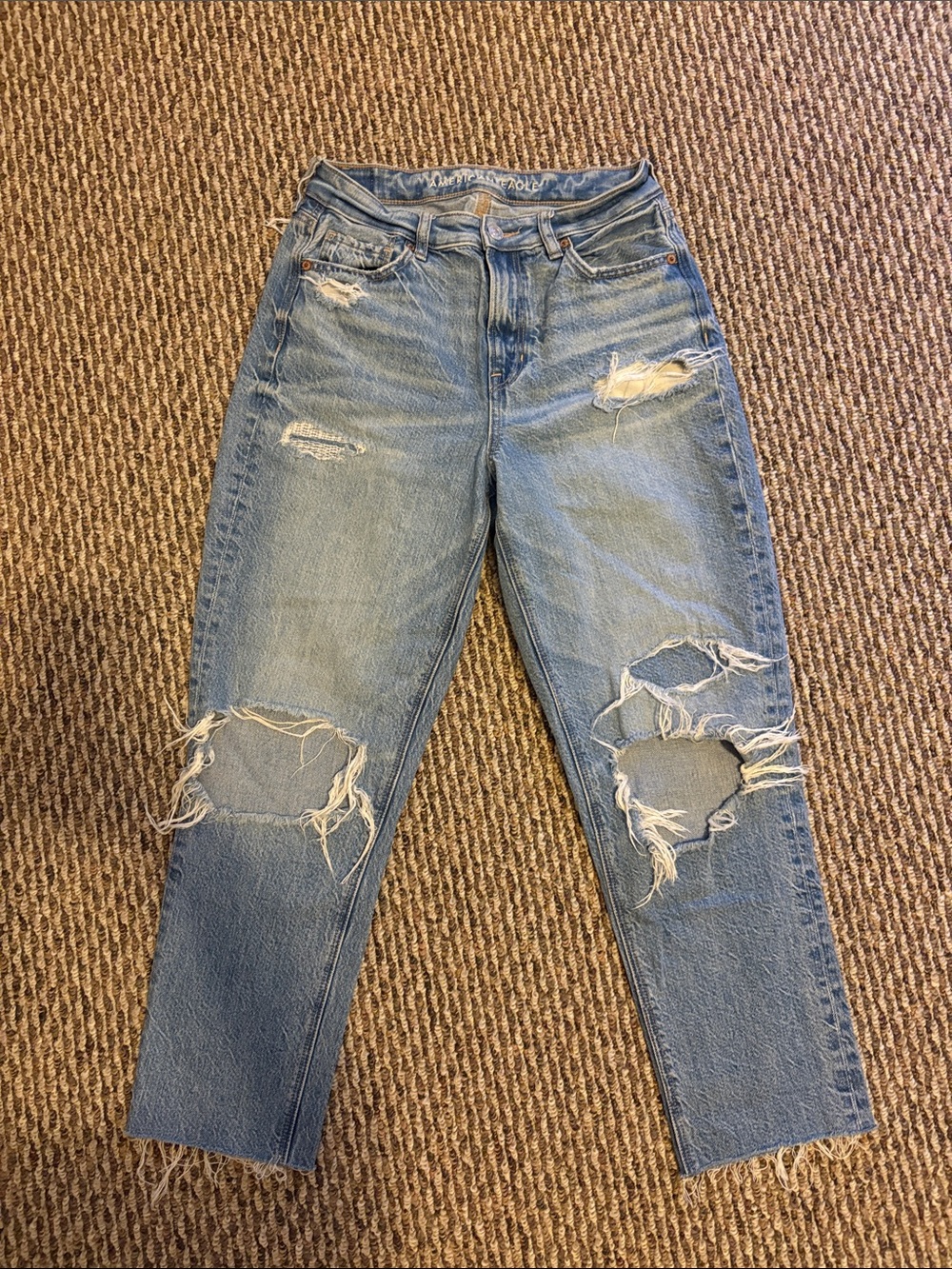 American Eagle Distressed Women’s Jeans